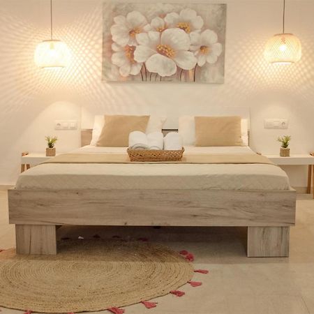 Vel Boutique Suites アギア・ガリニ エクステリア 写真