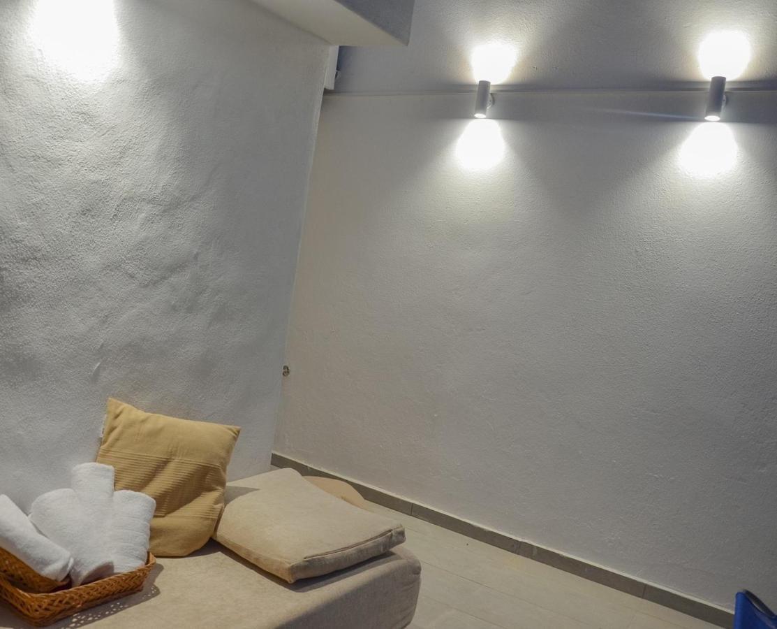 Vel Boutique Suites アギア・ガリニ エクステリア 写真