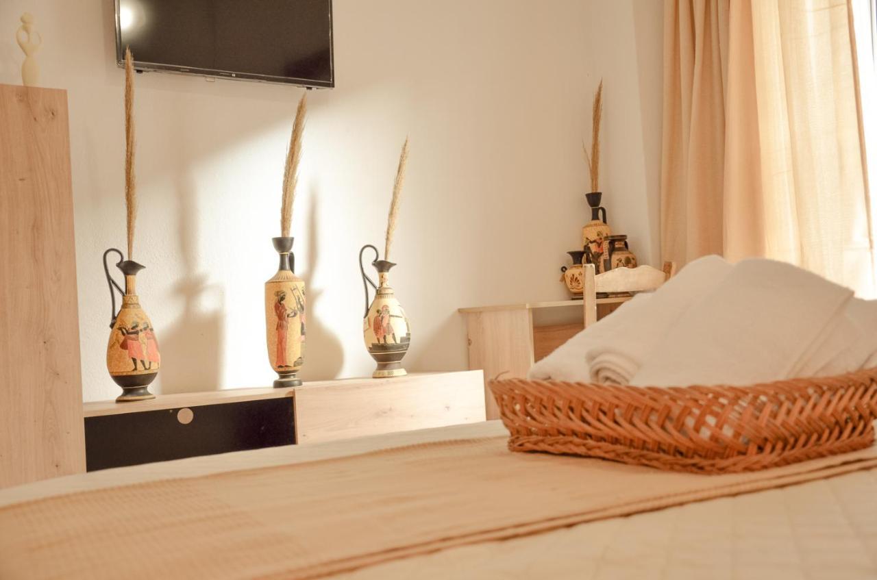Vel Boutique Suites アギア・ガリニ エクステリア 写真