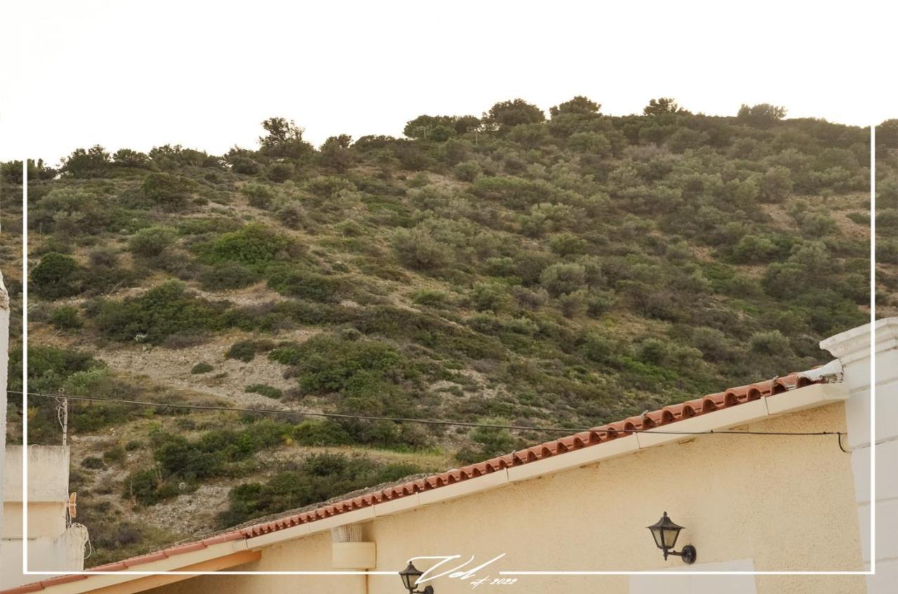 Vel Boutique Suites アギア・ガリニ エクステリア 写真